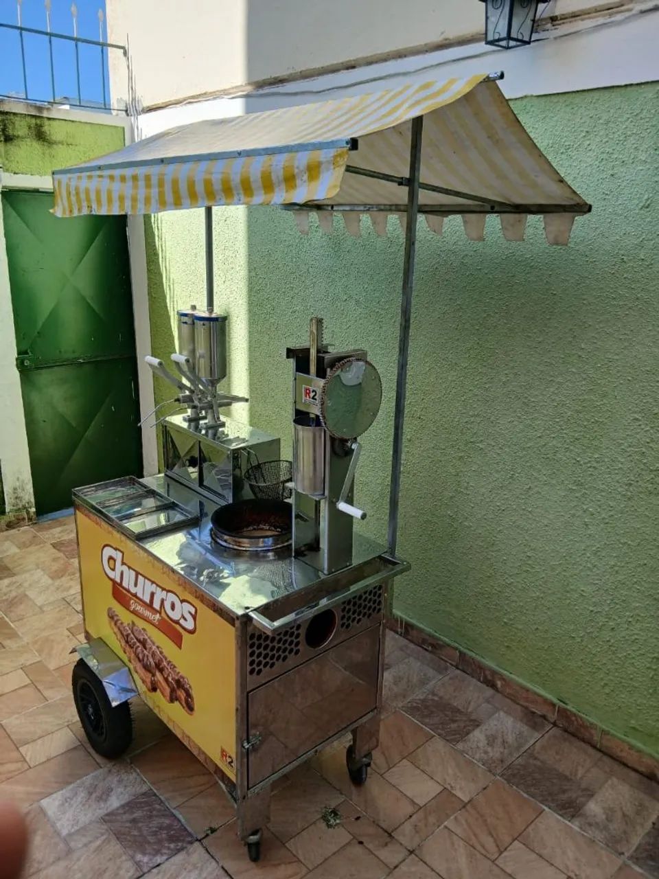 Vendo carrocinha para comercio aceitamos cartões de crédito Débito pix 