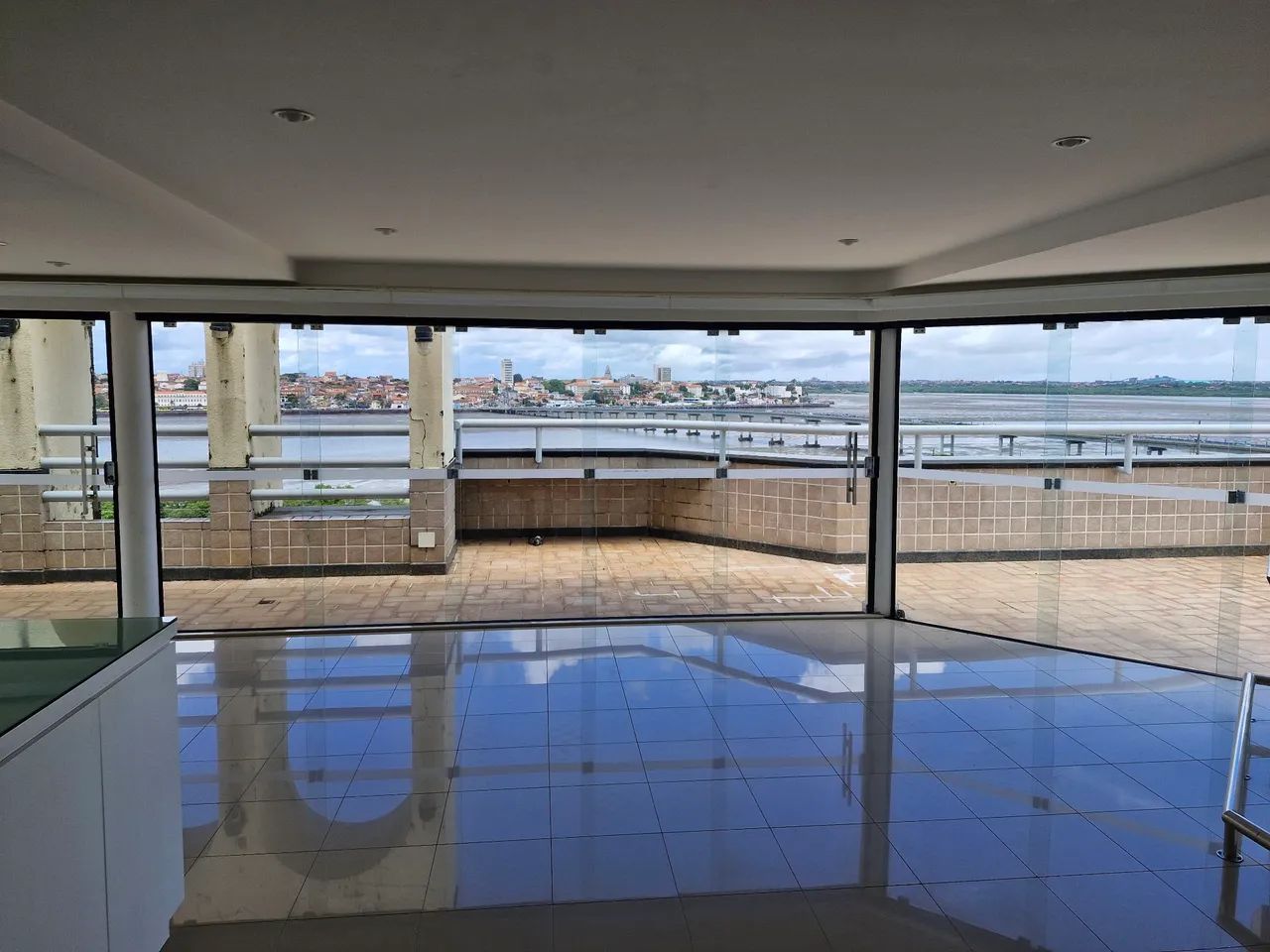 Apto dúplex com piscina 800m2 Ed. Leonardo d'Vince - Foto 2