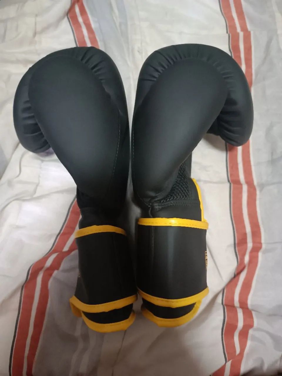 Luva Pretorian FX2 14oz + 2 Bandagens - Foto 3