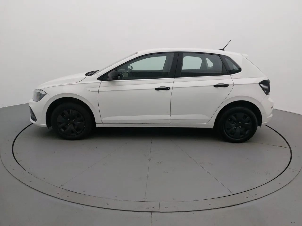 Volkswagen Polo Track 1.0 Flex 12V 5p, foto 2 de 18