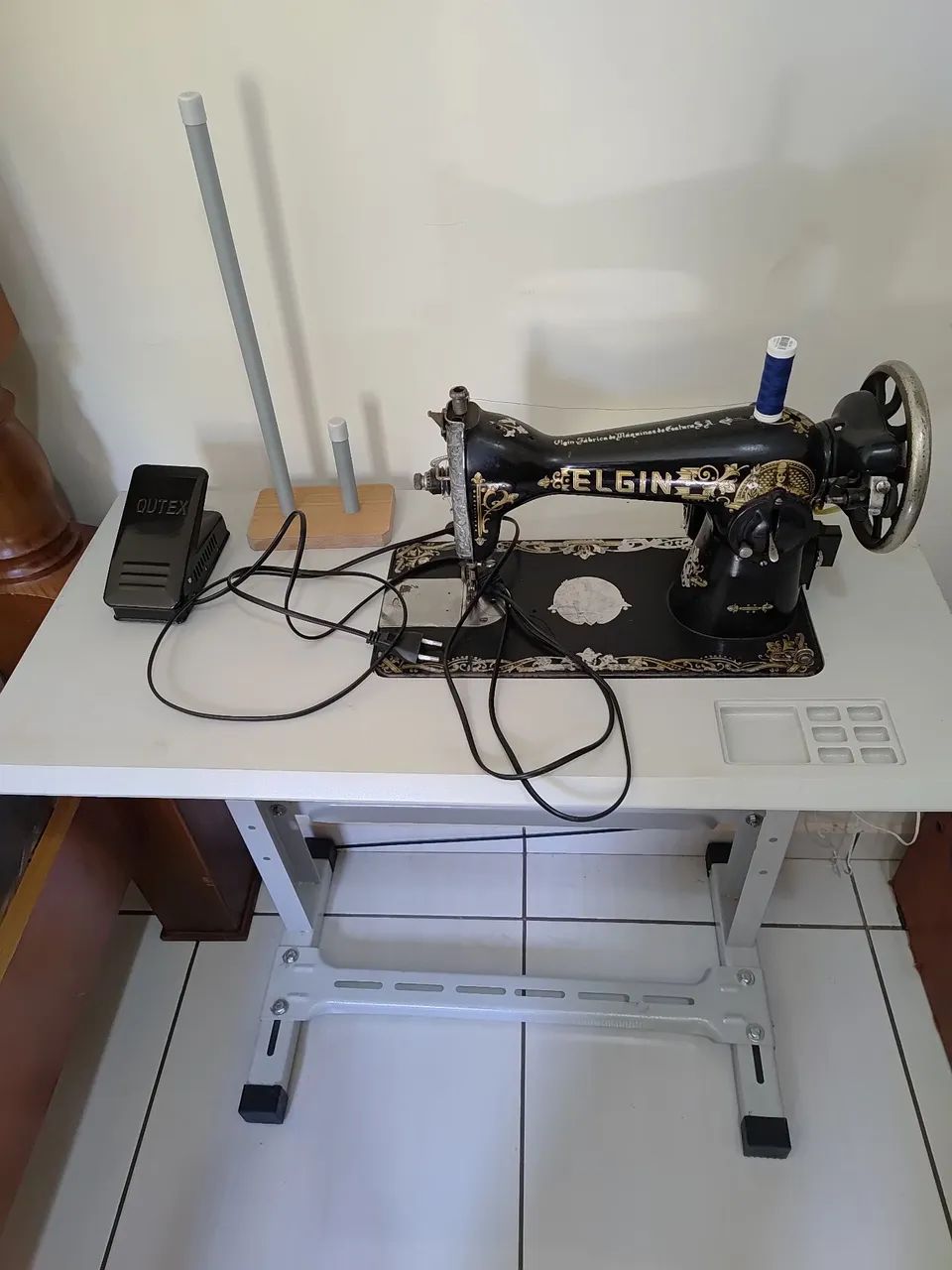MÁQUINA DE COSTURA EUGIN  - Foto 2