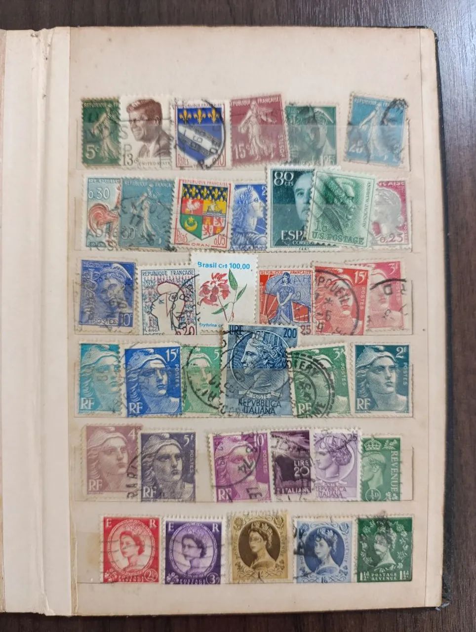Vendo coleção de selos postais antigos. - Foto 2