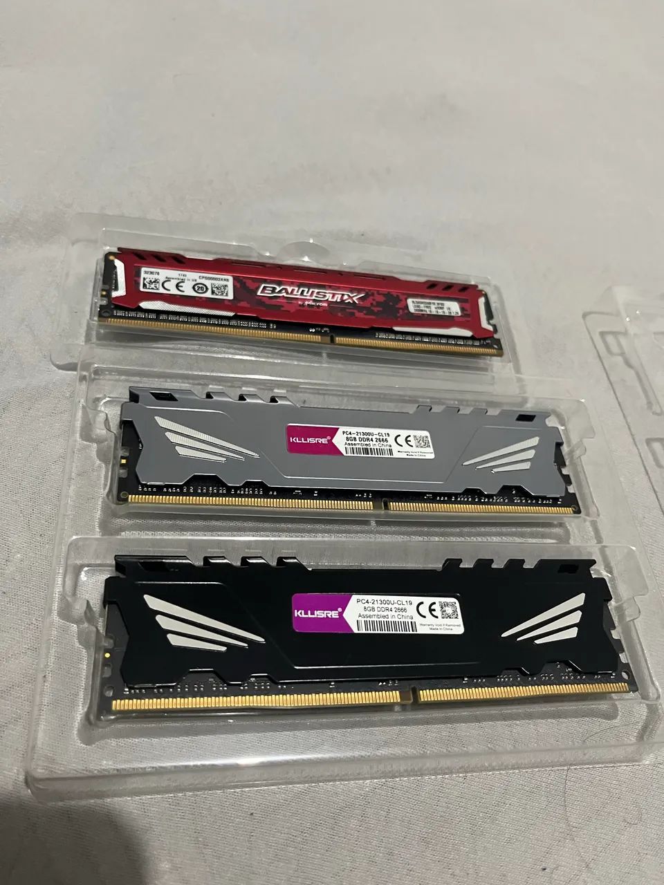 20 GB DDR4 (2x8 + 1x4)