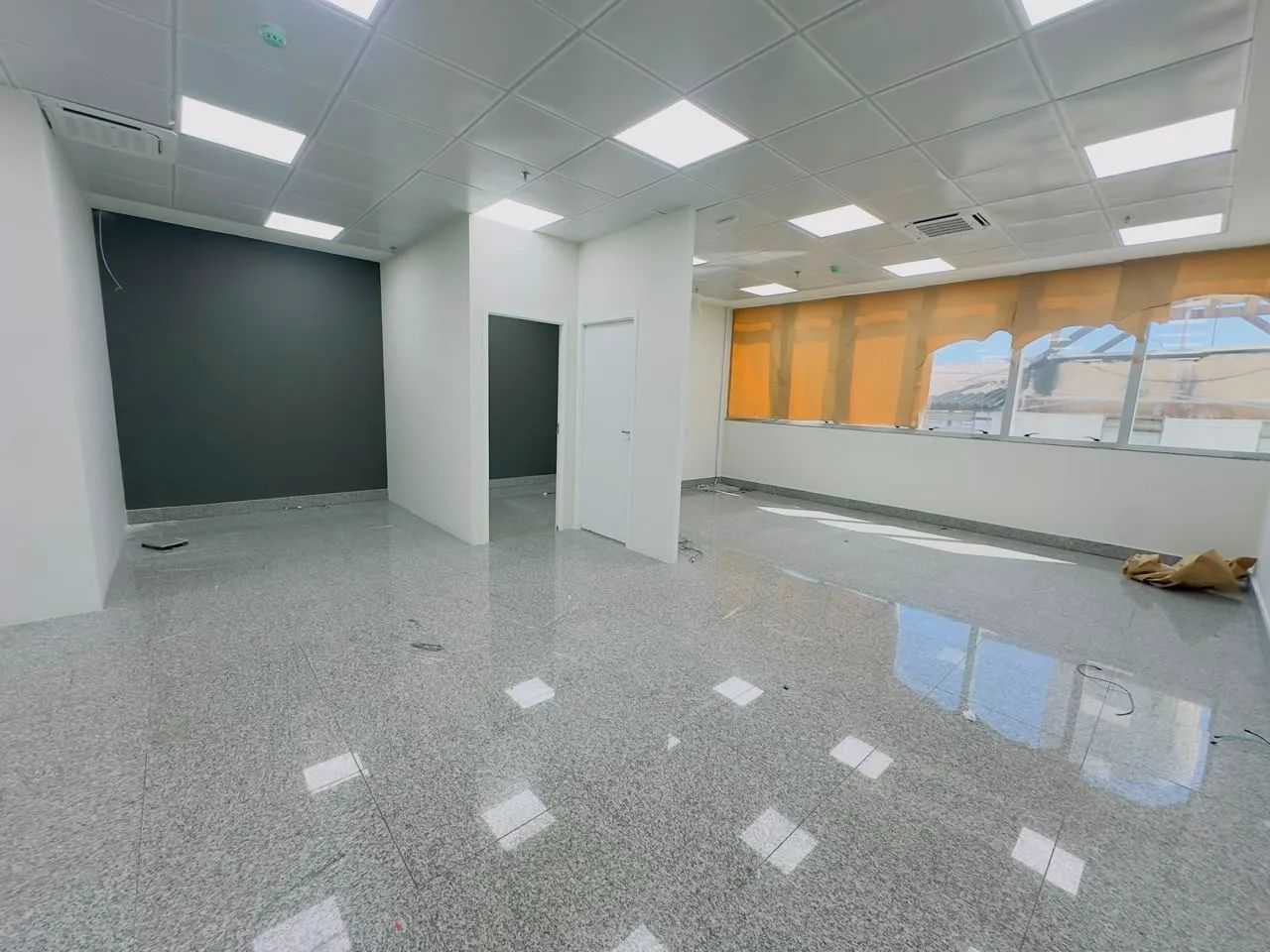 Sala Comercial de Alto Padrão para Locação | 115,32 m² | Edifício Santa Monica | SIA Trech - Foto 2