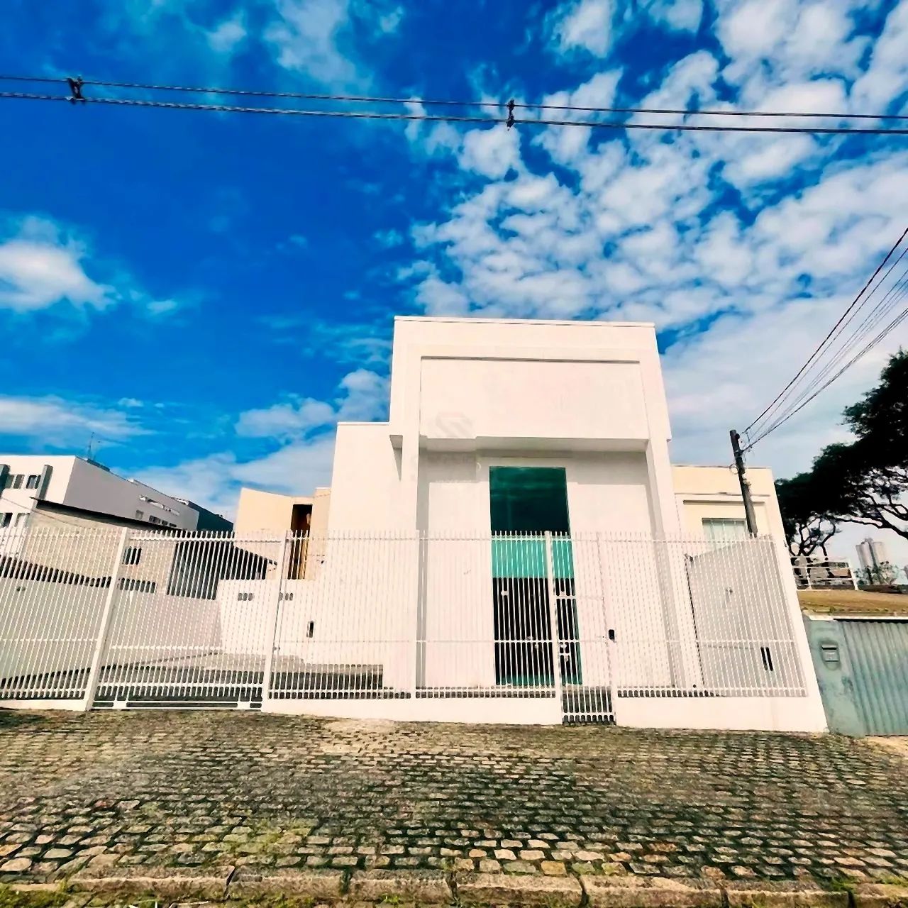 Imóvel Comercial para Locação  260 m²  Curitiba - PR