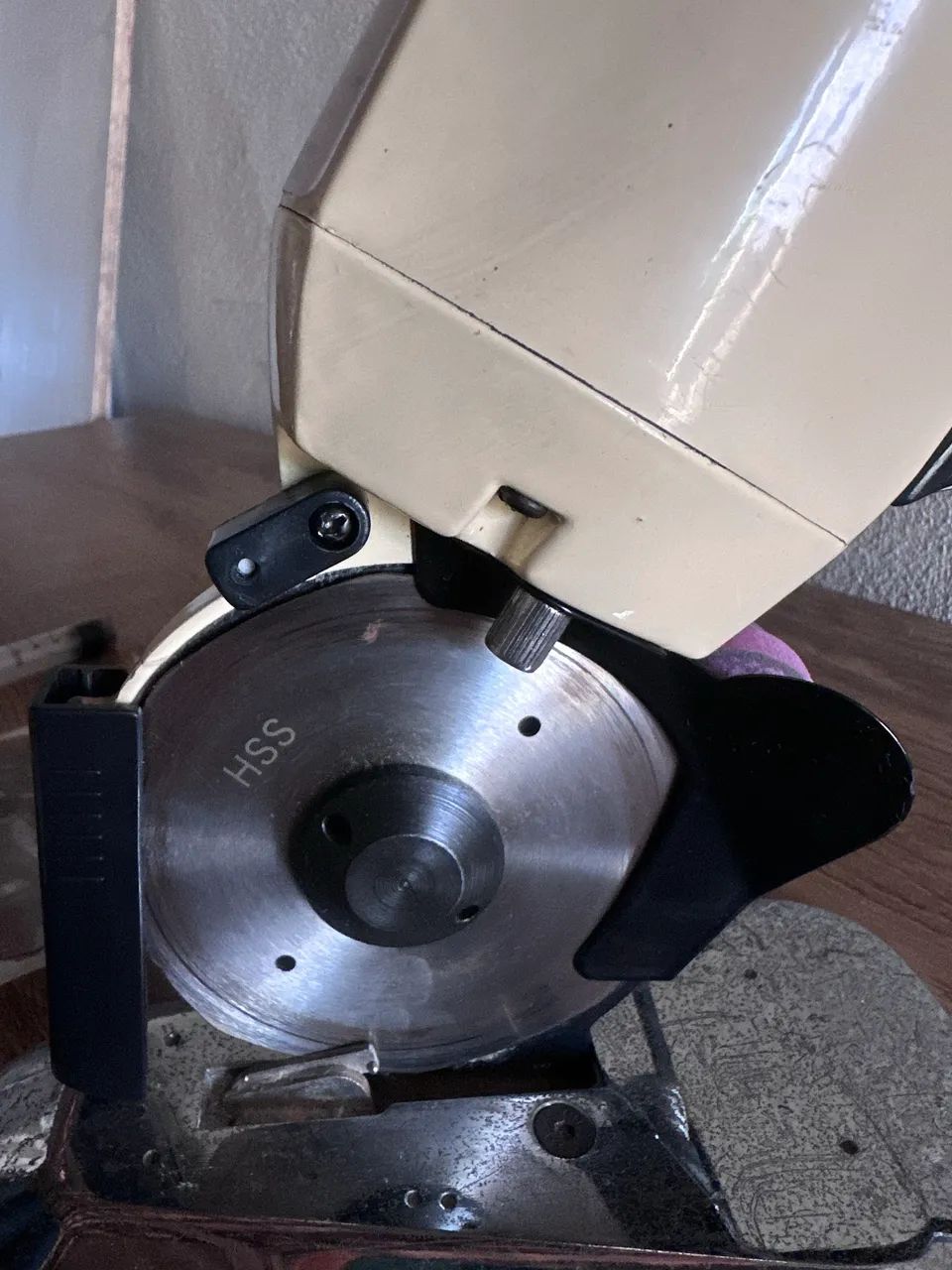 Máquina de cortar tecido Yamata - Foto 4