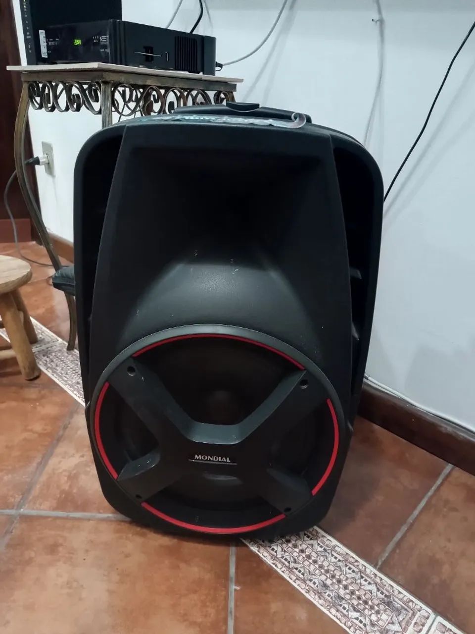 Caixa de som pouco tempo uso