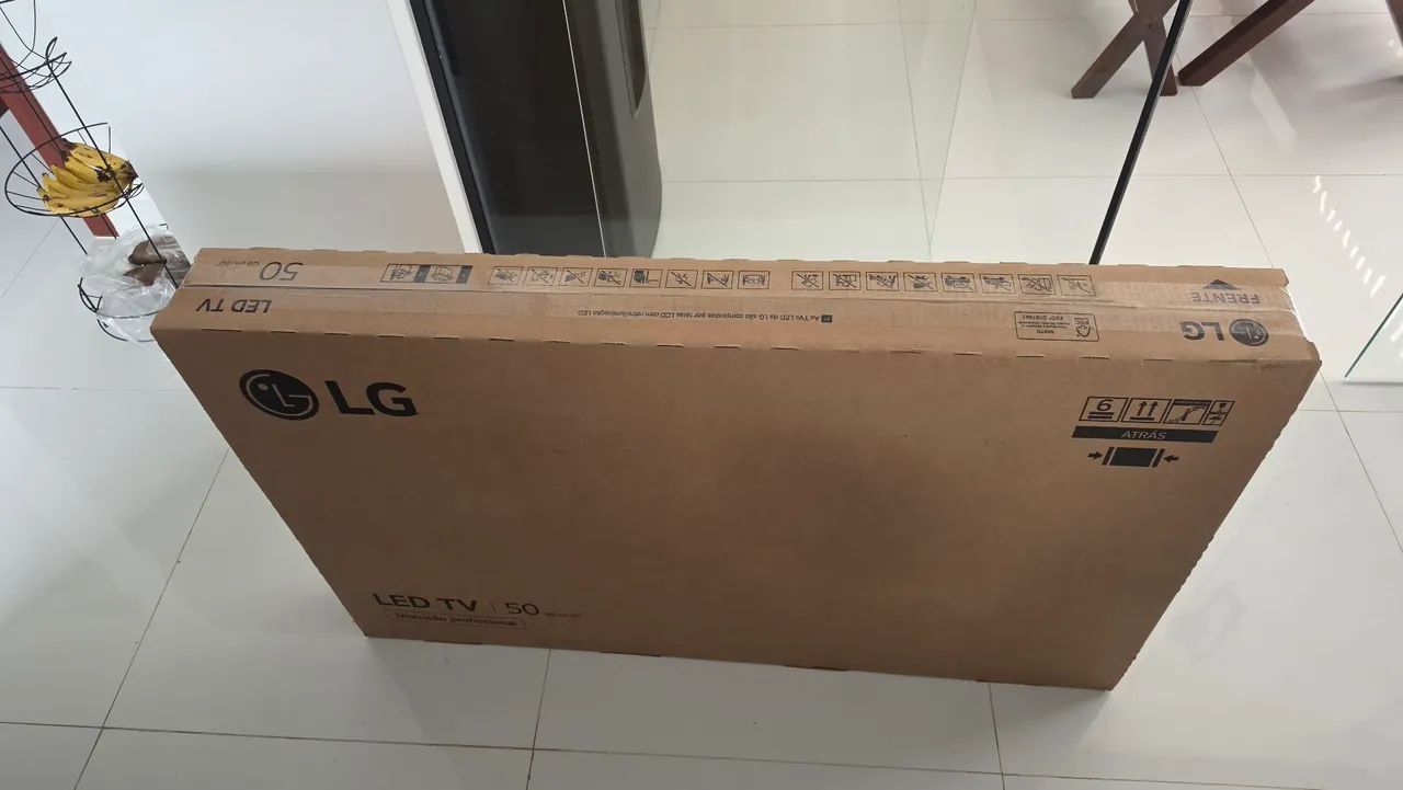 Vendo TV LG 50 polegadas Smart 4k zerada lacrada com nota fiscal e 1 ano de garantia. - Foto 3