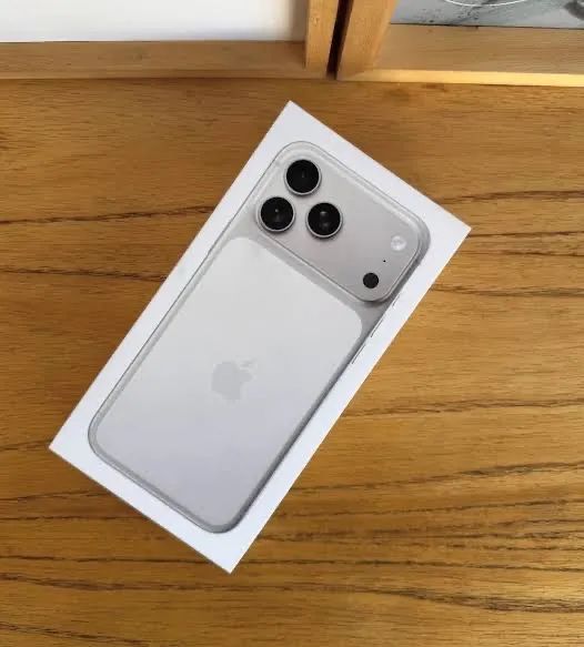 IPhone 17Pro Max 256 silver lacrado