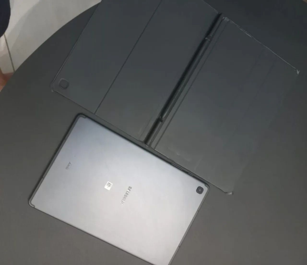 Tablet Sansung S6 Lite com capa magnética e suporte. - Foto 2