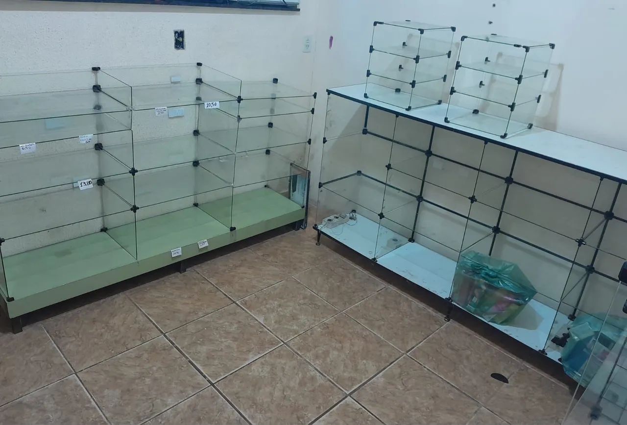Balcão vitrine de vidro e expositor  - Foto 5