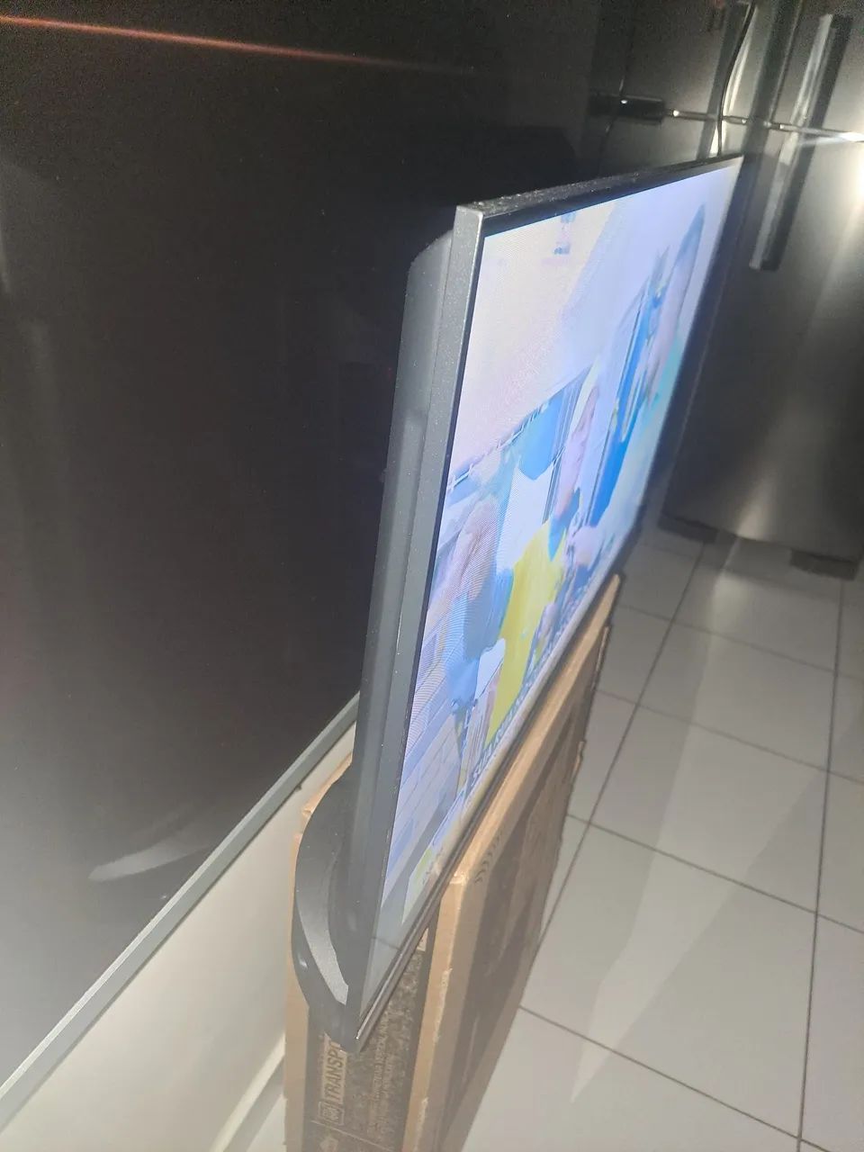 TV PHILCO FAST SMART TV 32 HD ANDROID  COM 4 MESES DE USO - Foto 4