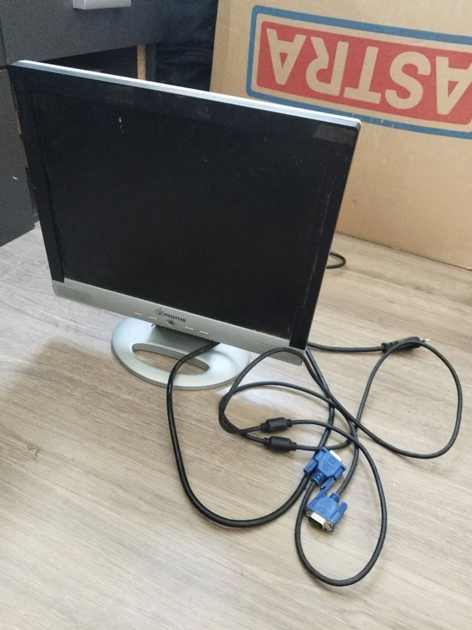 Monitor VGA positivo