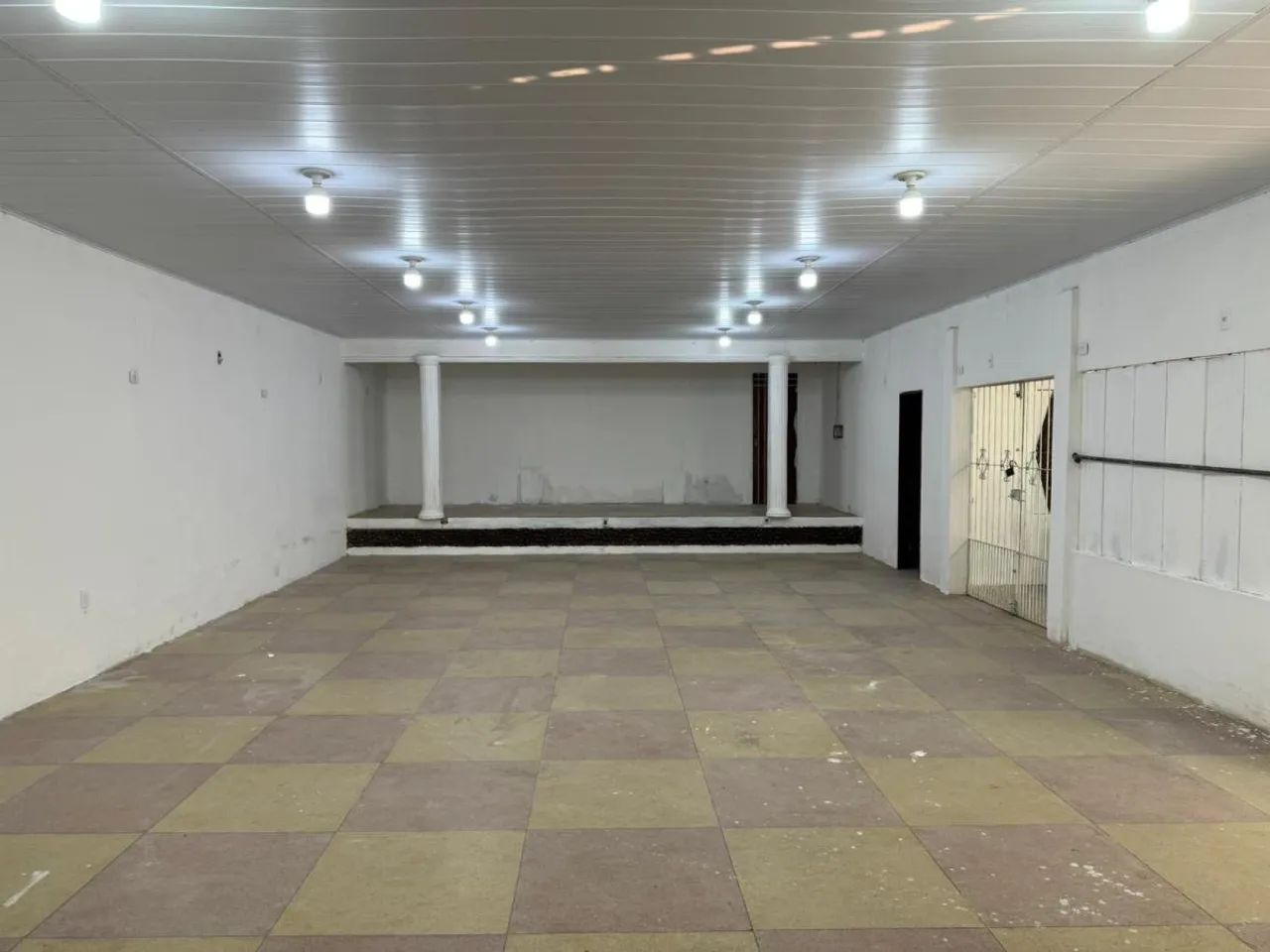 Ponto Comercial para Venda em Condado, Centro, 2 banheiros