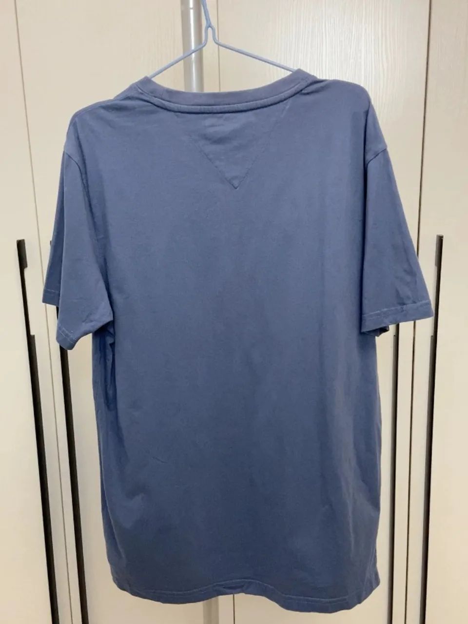 Camiseta Tommy Azul - Usada - Foto 4