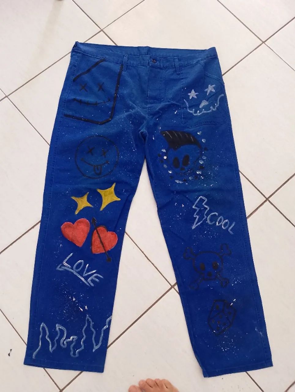 Calça pintada a mão 
