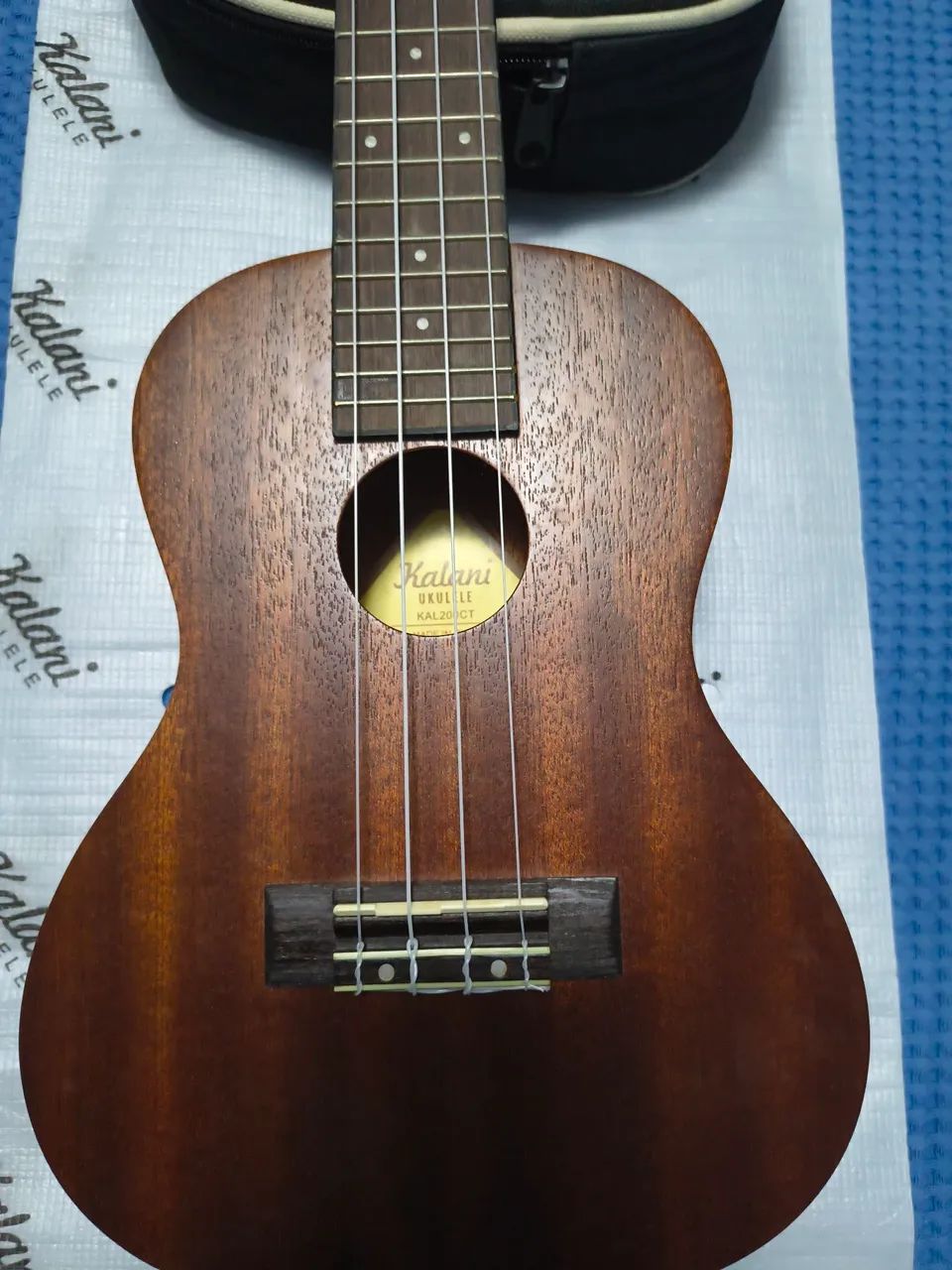 Ukulele acústico Kalani  - Foto 2