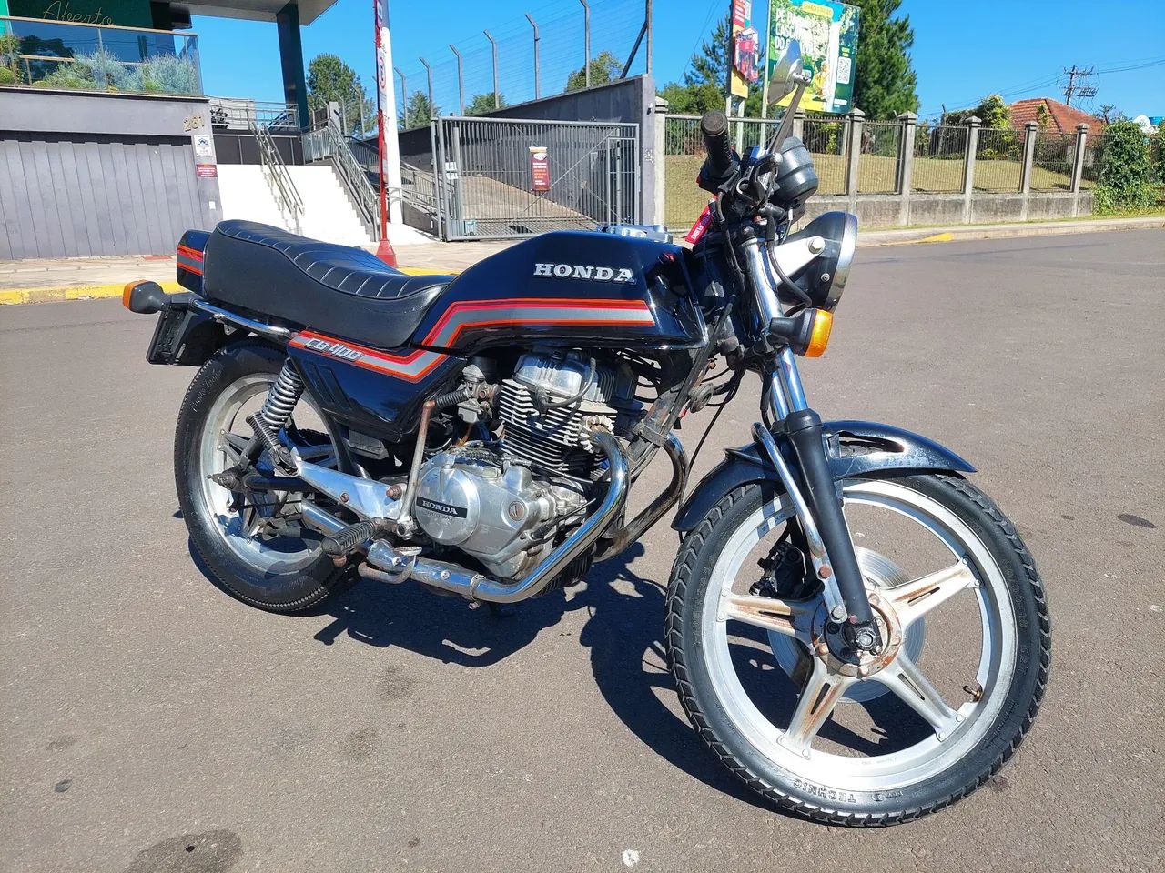 CB 400 II 1981 - 1535652342 | OLX