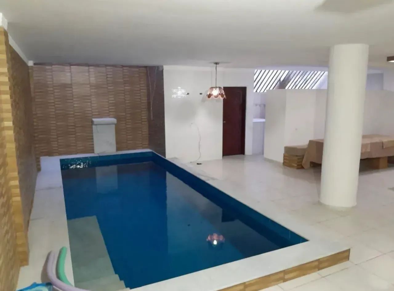 CASA AMPLA EM EMAUS PARA LOCAÇÃO - Foto 2