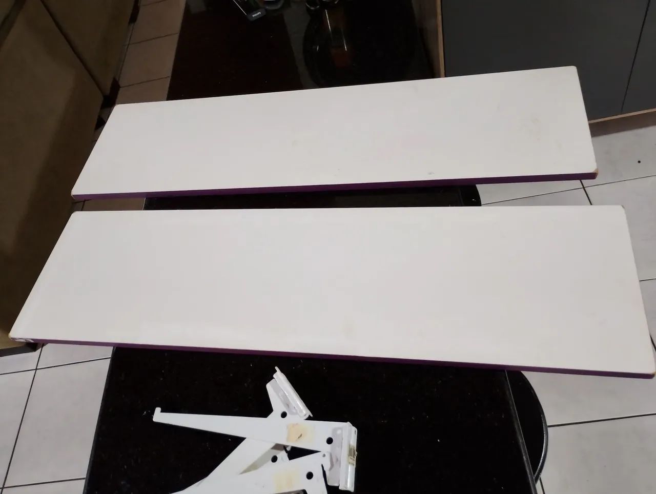 2 Prateleira Branco e Lilás (1,0m pro 30cm)