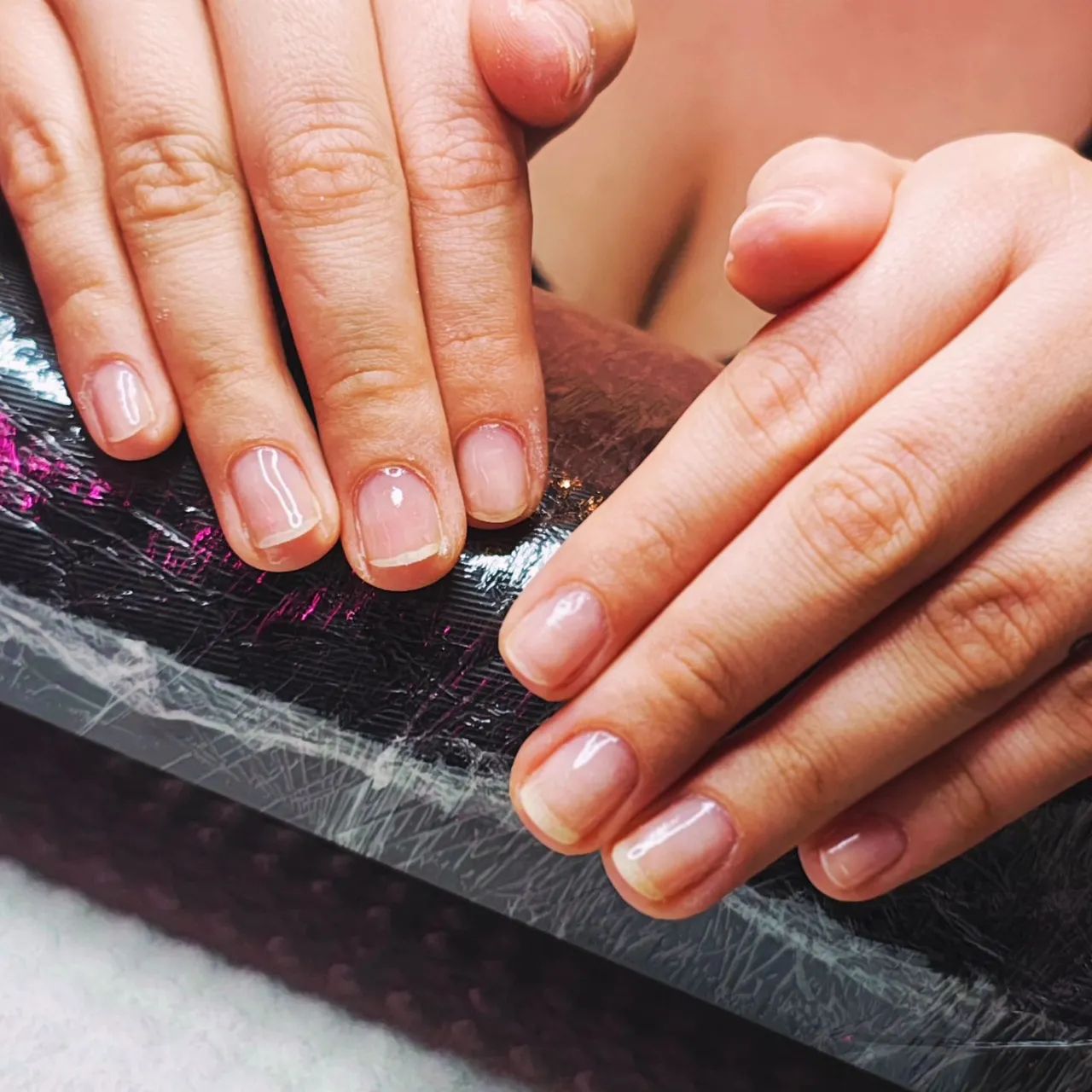 Curso de alongamento de unhas e extensão de cílios  - Foto 2