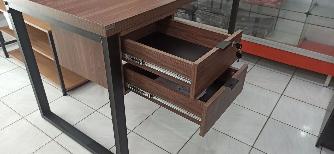 Mesa com 2 gavetas 1.20m  - Foto 2