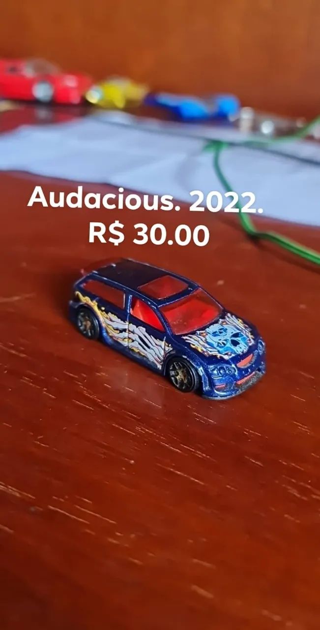 Hot Wheels 2002 Audacious - Main Line - 1:64