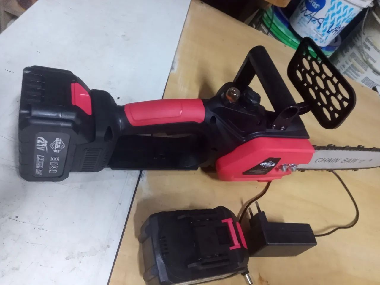 Moto Serra a bateria para artesanato e pequenas podas show 