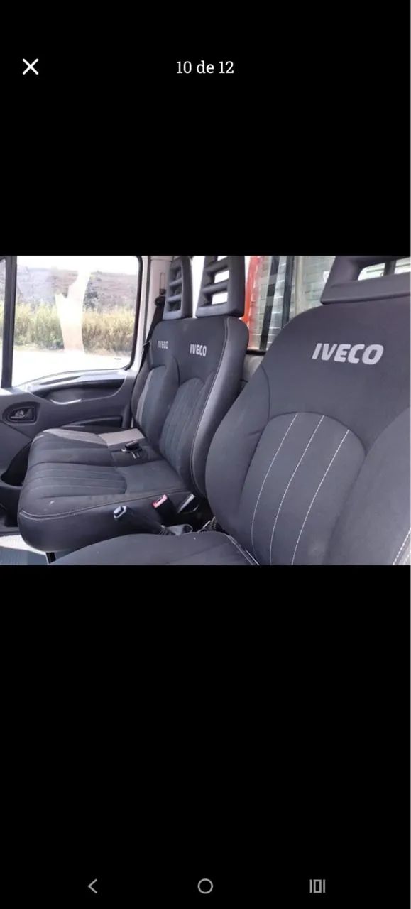 Caminhão Iveco com baú refrigerado - Foto 3