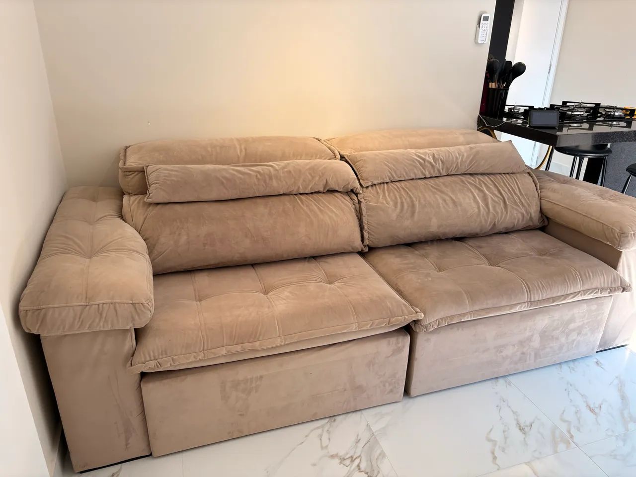 Sofá retrátil e reclinável com 2.6m, em excelente estado  - Foto 4