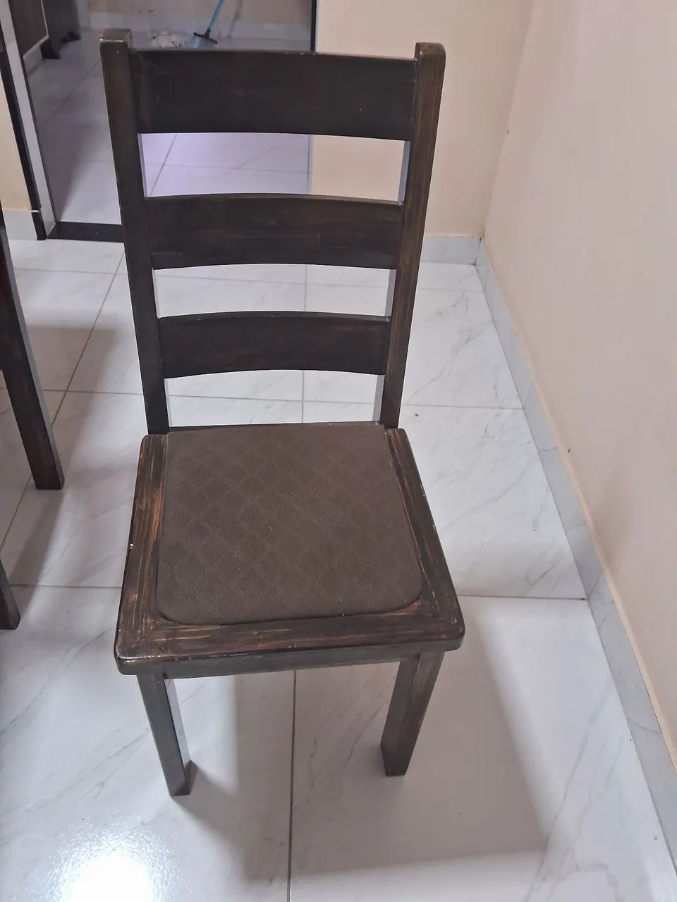 Mesa com 6 cadeiras  - Foto 3