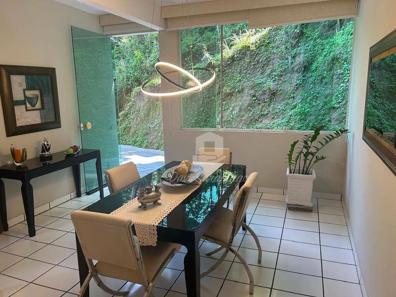 Casa Linear com Lazer Completo e Amplo Terreno em Itaipu - Foto 4