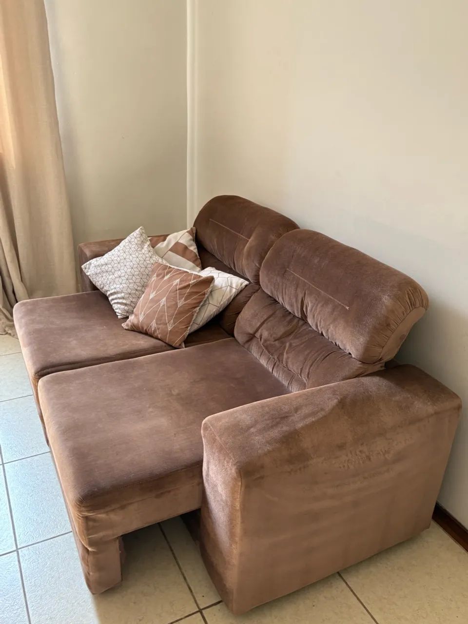 Sofá 2 Lugares Espaçosos Retrátil Marrom - Foto 2