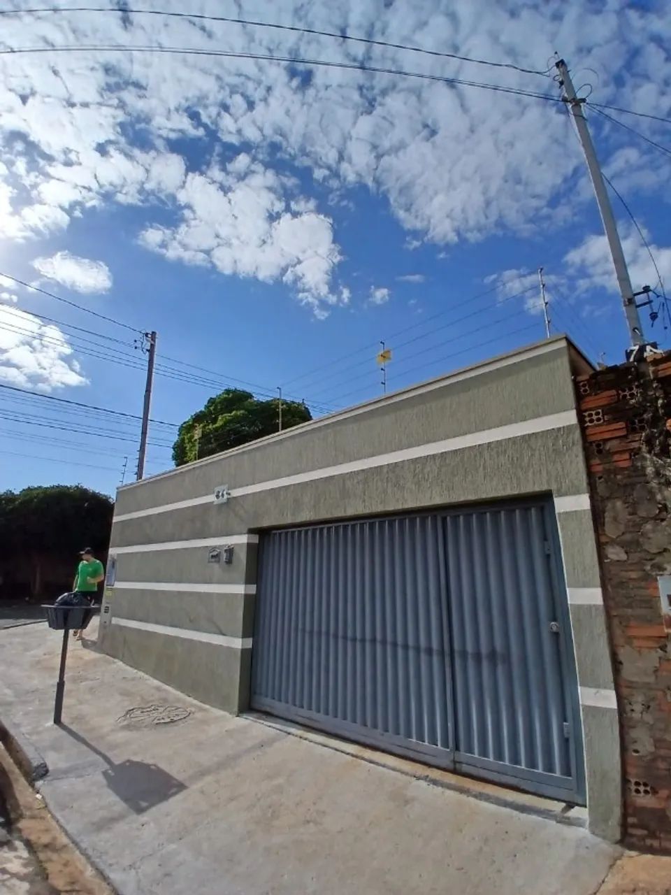 CASA NOVA ESPETACULAR A VENDA EM UBERABA COM ÓTIMA LOCALIZAÇÃO