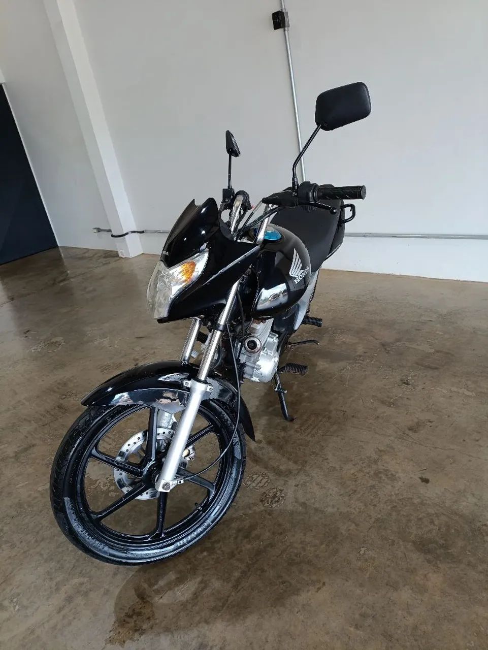 Titan 150