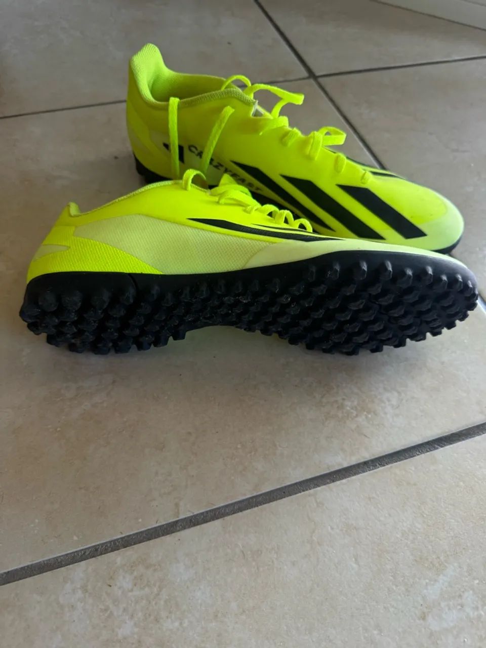 Chuteira adidas + 2 meiões  - Foto 2