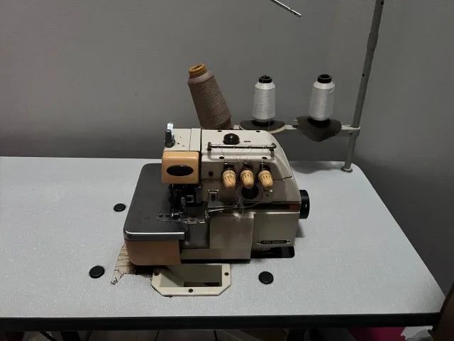 Overlock Yamata Industrial 3 fios - Foto 2