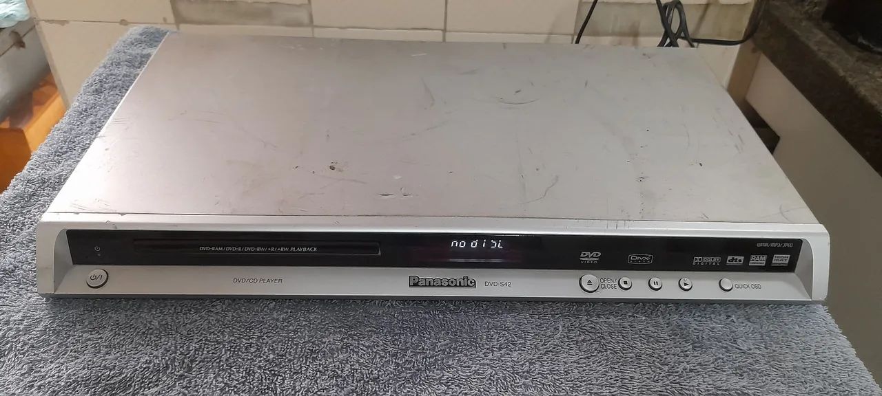 CD PLAYER PANASONIC S42, no estado 