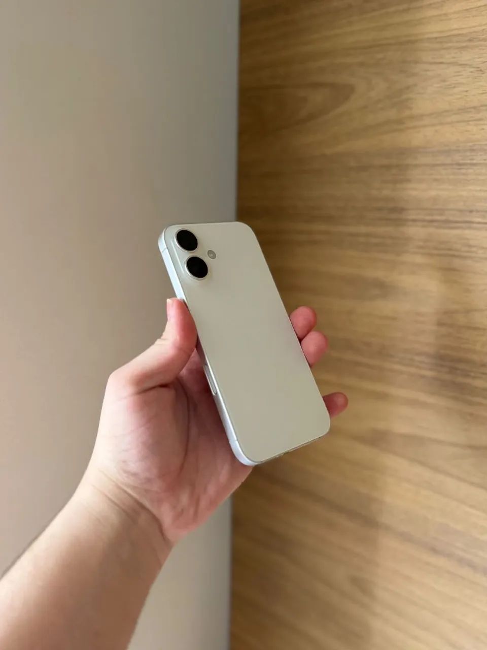 iPhone 16  - Foto 2