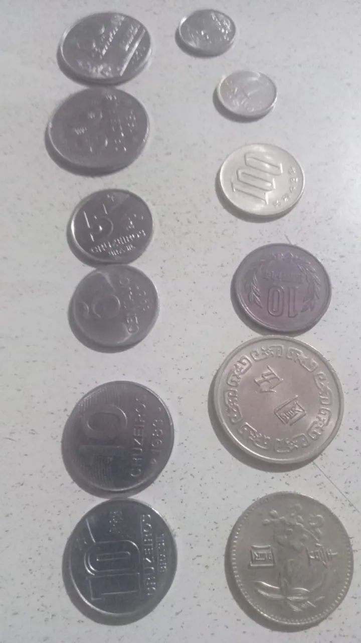 Coleção de moedas antigas. 12 moedas nacionais e estrangeiras. - Foto 2