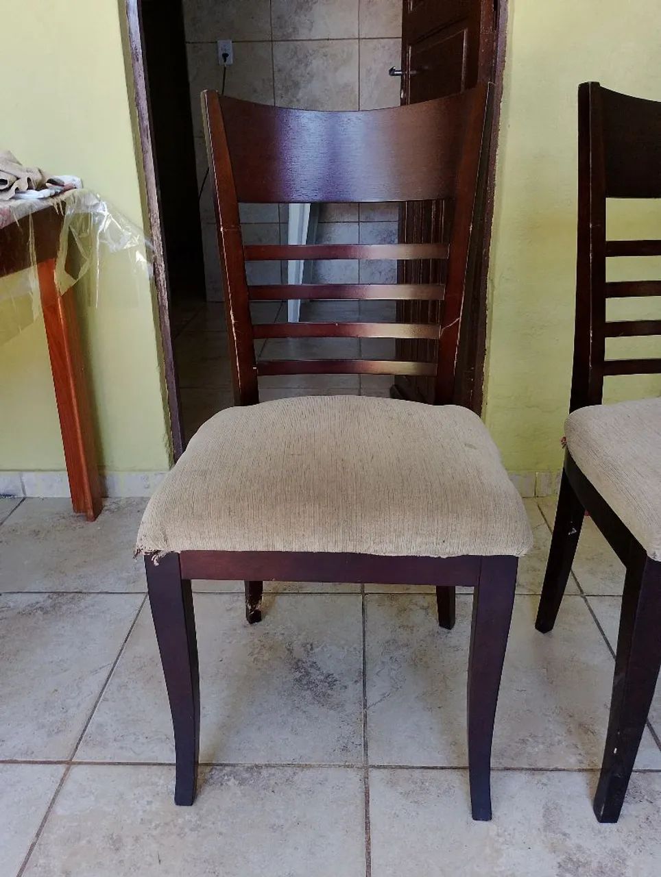 Vidro de mesa + 4 cadeiras - Foto 4