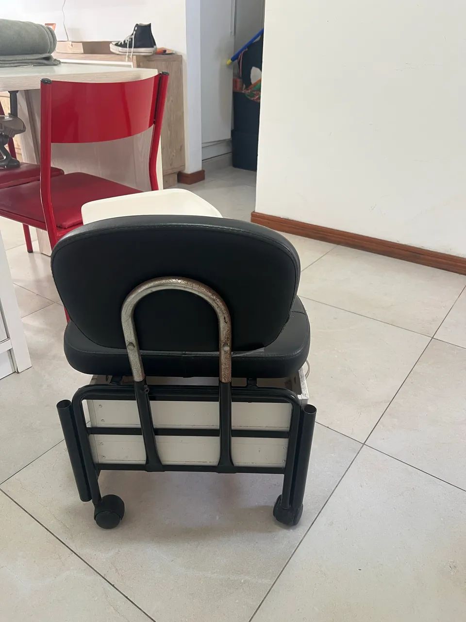 Cadeira ou ciranda de manicure 