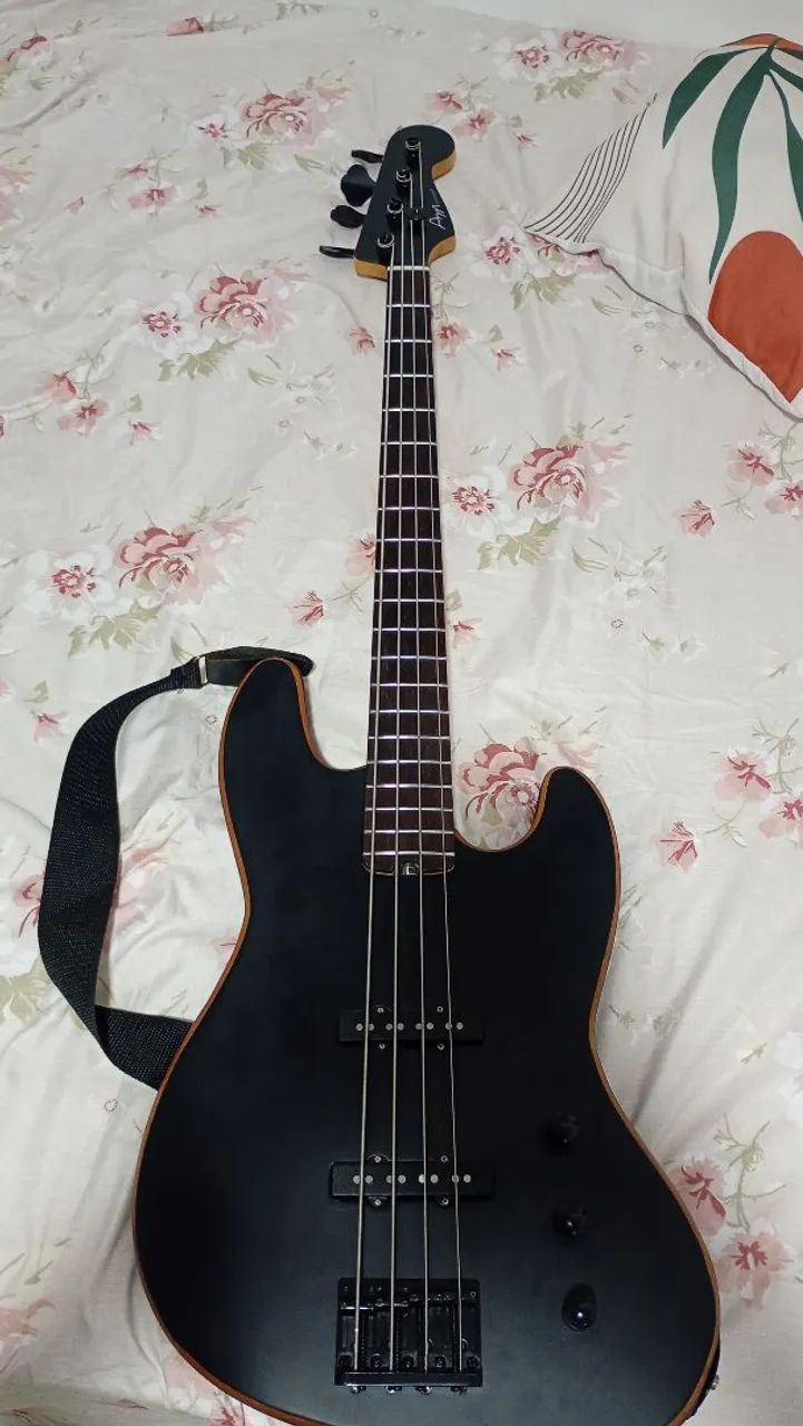 contra baixo 4 cordas AMcustom 