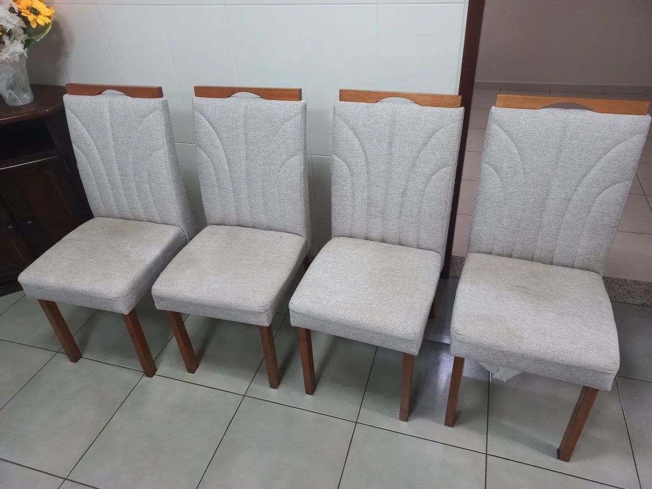 4 cadeiras para sala de jantar