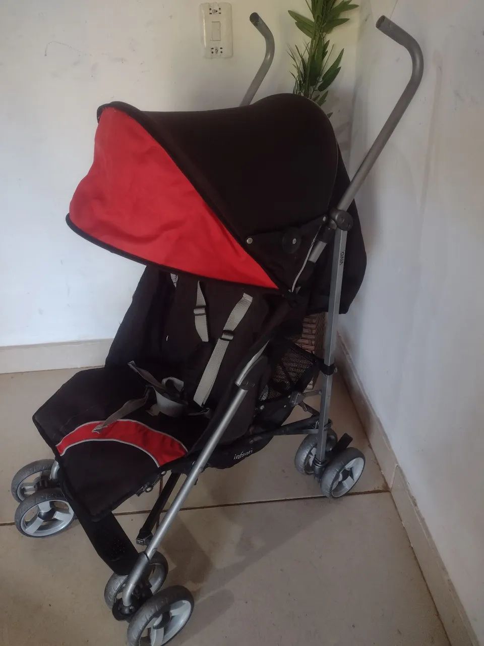 Carrinho de bebê passeio 