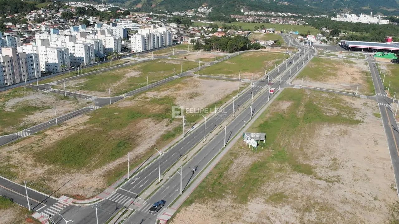 Terreno / Lote / Condomínio em Caminho Novo - Palhoça, SC