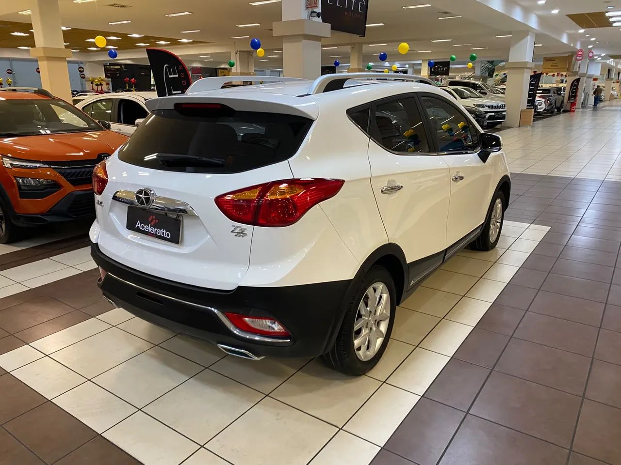 JAC T5 1.5 Jet Flex 16V 5P Aut. 2017 - Foto 4