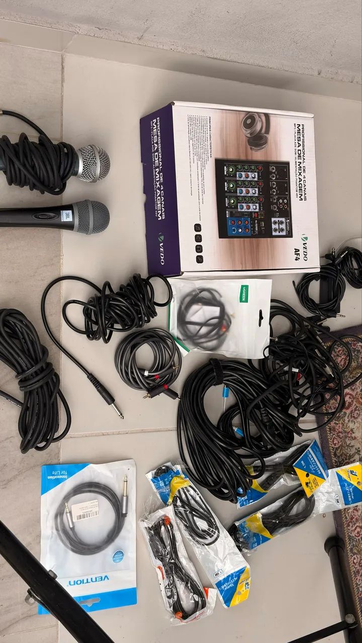 Caixa ativa JBL JS121A + mesa de som + Microfones, cabos e pedestal  - Foto 5