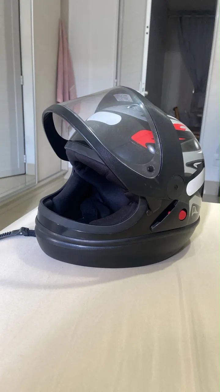 Capacete Taurus