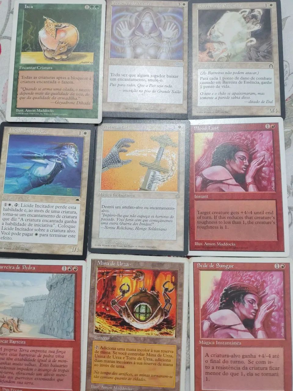 Lote com 12 cartas do jogo Magic gathering 